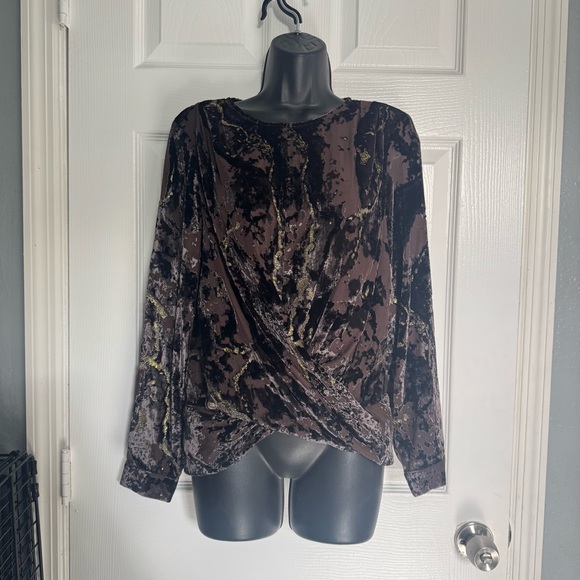 NWOT Donna Karan Elegant Velvet Burnout Blouse - size XS - Picture 2 of 8